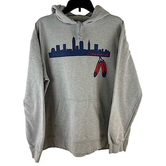 Cleveland City Skyline and Wahoo Feathers Gray Hoodie with Pocket Size XL - Picture 1 of 9